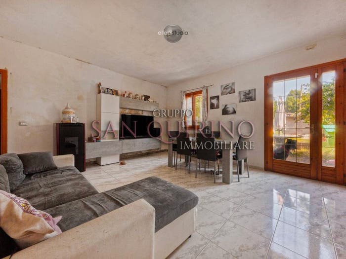 Casa quadrilocale in vendita in VIA PEZZETTA, Ponte Pietra, Mirandola