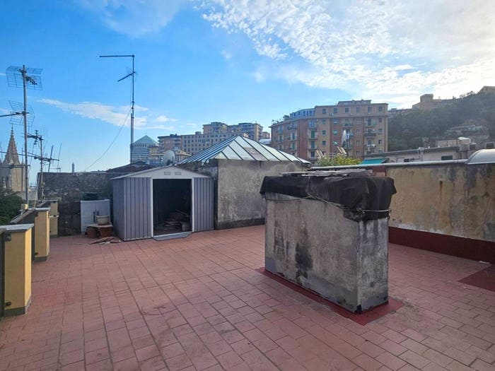 Appartamento trilocale in vendita in Via Venezia, Dinegro, Genova