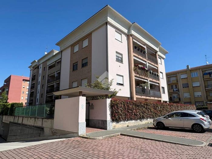 Appartamento quadrilocale in vendita in Via Abruzzi, Nuovo Ospedale San Paolo, Legnano