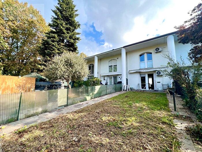 Casa quadrilocale in vendita in Via Karl Marx, Torretta Martinetta San Grato, Lodi
