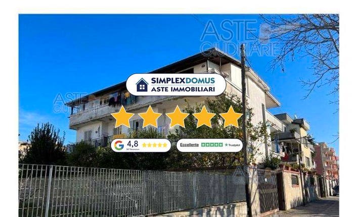Appartamento con 5 locali in vendita in Via Alessandro Poerio, Centro, Mugnano di Napoli