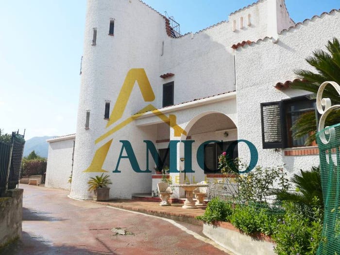 Casa con 6 locali in vendita in Via Chiovaro snc, Milioti, Carini