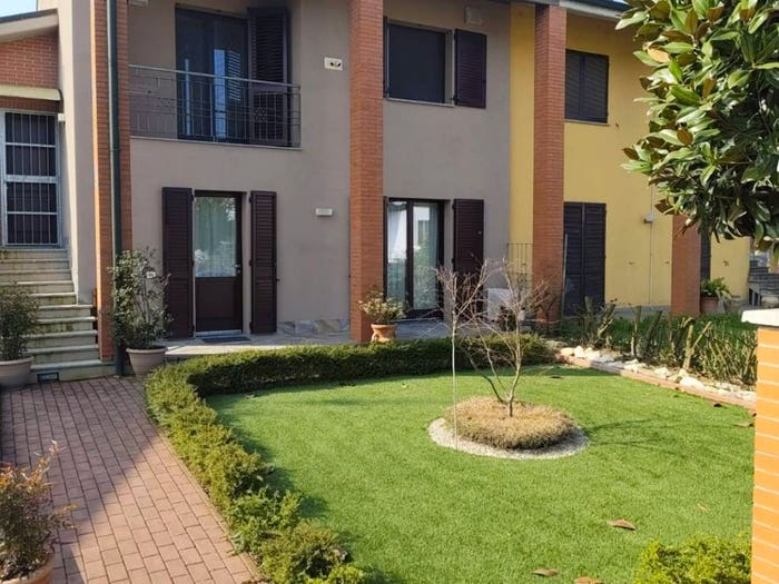 Casa con 5 locali in vendita in Via U Fornasari, Centro, Castelvetro Piacentino