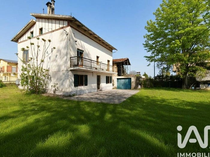 Casa con 6 locali in vendita in Frazione vialle della resistenza, Piane, Falerone