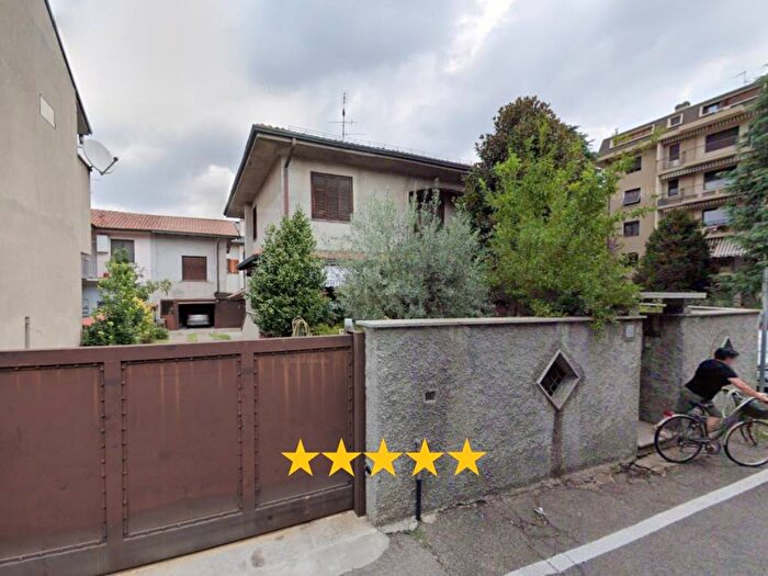 Appartamento quadrilocale in vendita in Via G Giannini, Centro, Parabiago