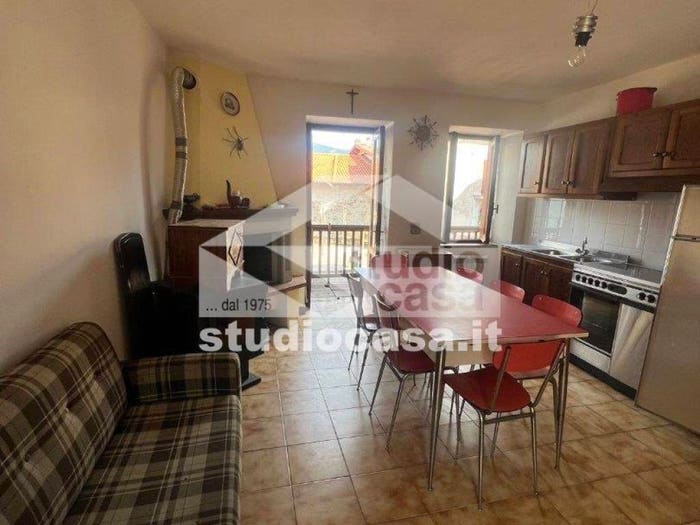 Appartamento trilocale in vendita in Rogno