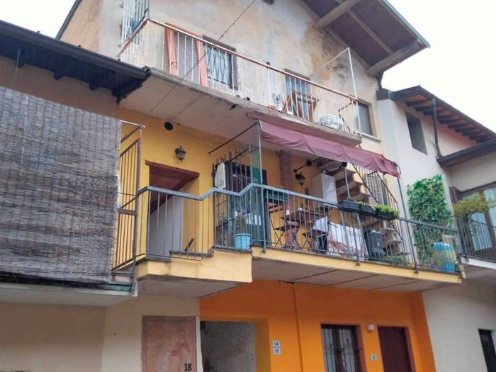 Appartamento in vendita in Vicolo Vira, Cocquio, CocquioTrevisago