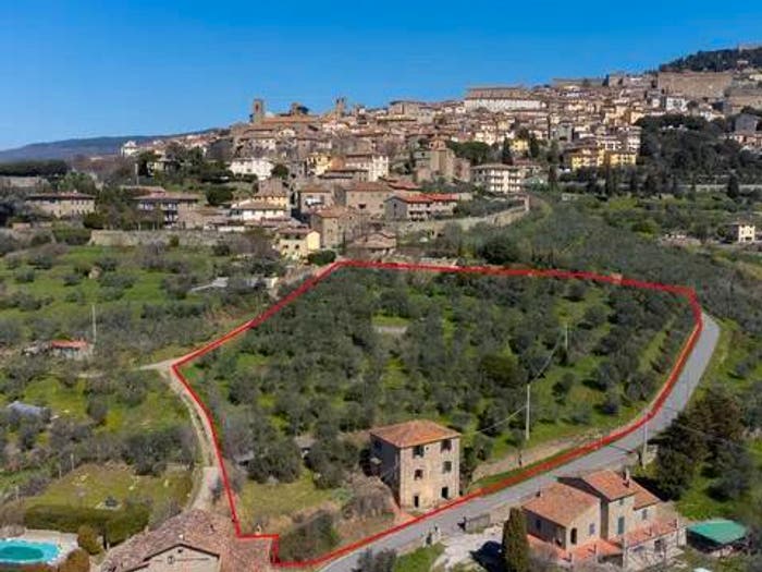Casa con 6 locali in vendita in Via Nazionale No Number, Centro, Cortona