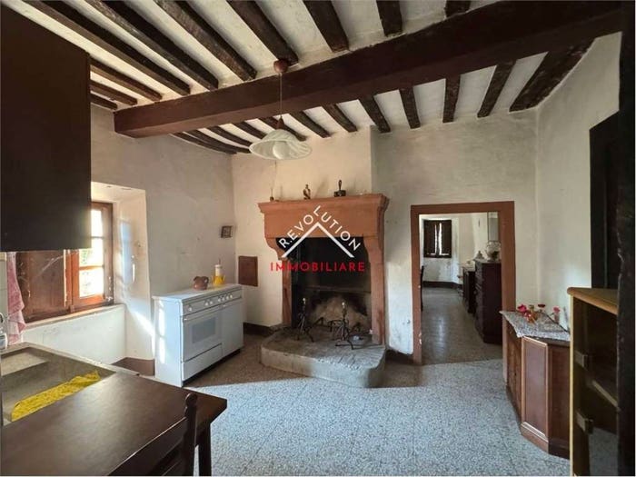 Casa con 6 locali in vendita in Somole, Apecchio