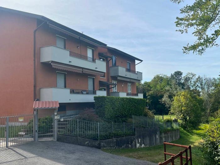 Appartamento trilocale in vendita in Via Dante Alighieri, Camisasca, Costa Masnaga