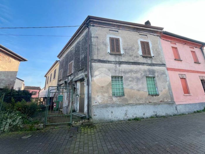 Casa bilocale in vendita in Via Curiel, Centro, Castellucchio