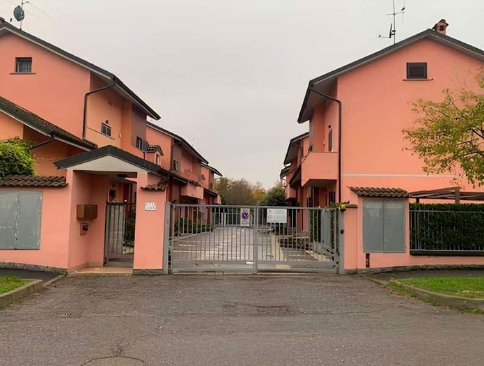 Appartamento trilocale in vendita in Via Lussu, Landriano