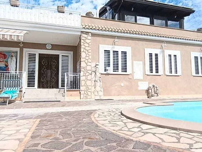 Casa con 6 locali in vendita in Via Filippo Signore, Centro, Minturno
