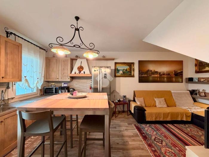 Appartamento quadrilocale in vendita in Via colonnello giovanni fincato, Centro, Valeggio sul Mincio