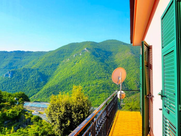 Casa quadrilocale in vendita in Via Lucifredi, Centro, Balestrino