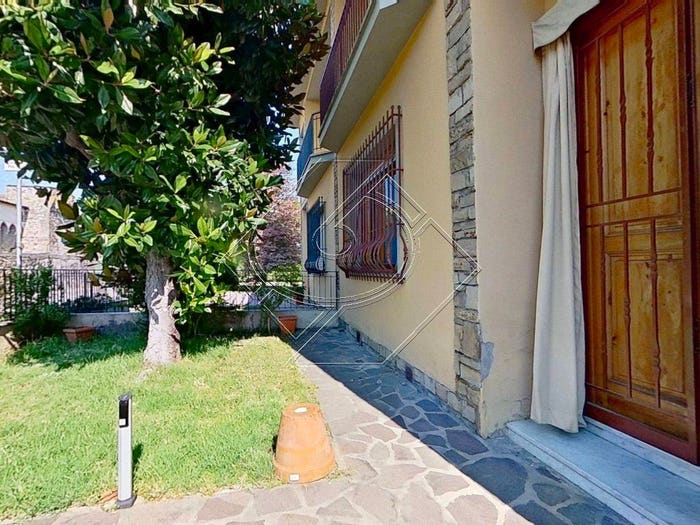 Casa quadrilocale in vendita in Via del Piano, Centro, Lastra a Signa
