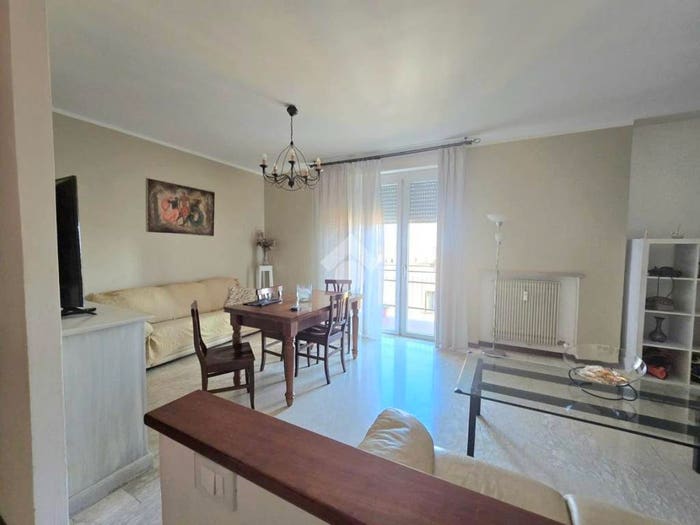 Appartamento trilocale in vendita in Via San Martino, Felegara, Medesano