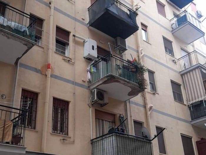 Appartamento trilocale in vendita in Via Baldassare Zamparrone, Malaspina, Palermo