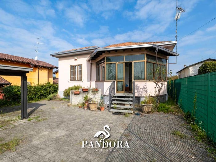 Casa trilocale in vendita in Via Vincenzo Bellini, Cardano al Campo
