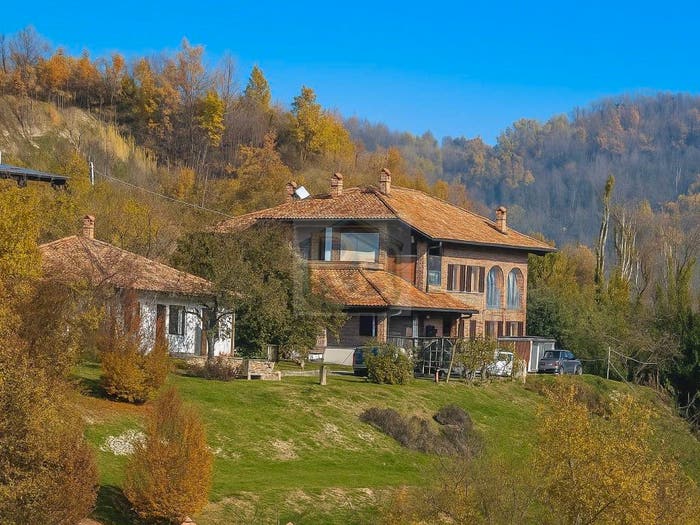 Casa con 6 locali in vendita in Strada Vai, Cocconato