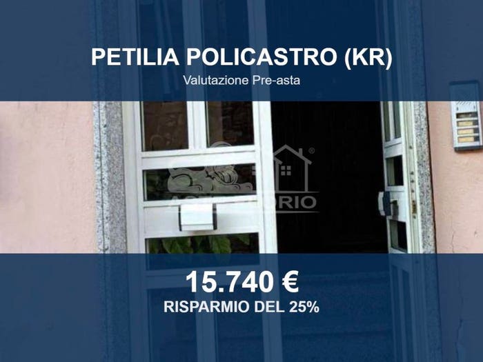 Appartamento bilocale in vendita in Via Scesa Inferno, Centro, Petilia Policastro