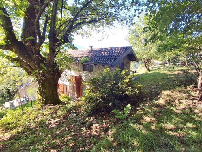 Casa bilocale in vendita in Via Montagnola, Montemezzo
