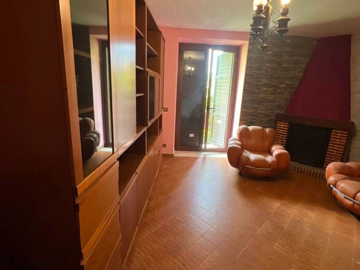 Casa con 6 locali in vendita in Via Vetriera, Monteforte Irpino