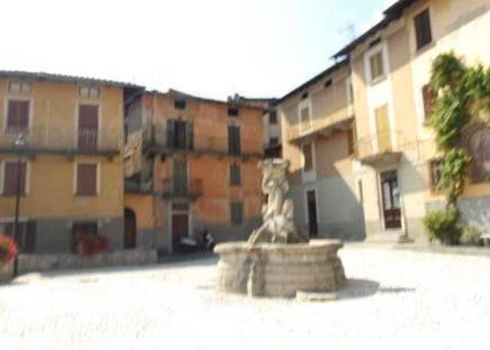 Appartamento con 6 locali in vendita in CARATE, Codogna Cardano, Grandola ed Uniti