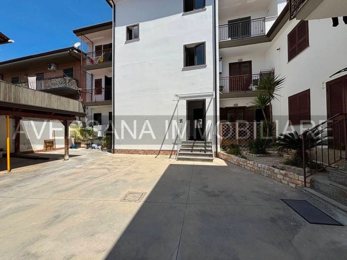Appartamento trilocale in vendita in Via Alessandro Manzoni, Villa di Briano