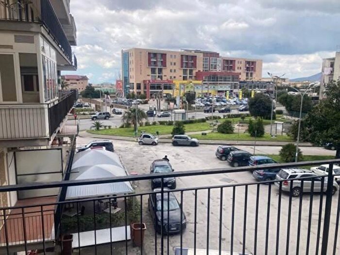 Appartamento trilocale in vendita in Piazza Matilde Serao, San Nicola La Strada