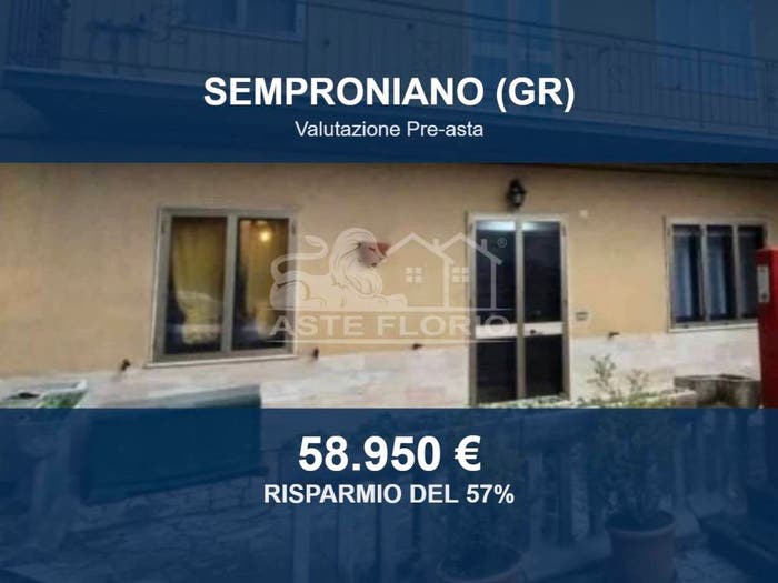Appartamento con 6 locali in vendita in Via Mario Luzi A, Centro, Semproniano