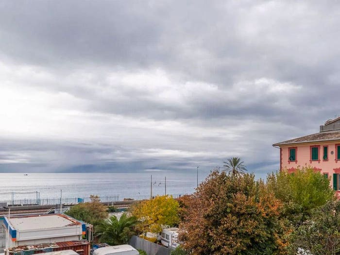Appartamento quadrilocale in vendita in Piazzale Papa Giovanni Xxiii, Centro, Lavagna
