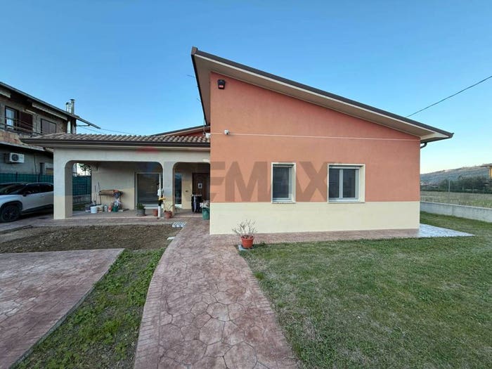 Casa con 6 locali in vendita in Via Piano La Barca, Piano La Barca Carinci, Paglieta