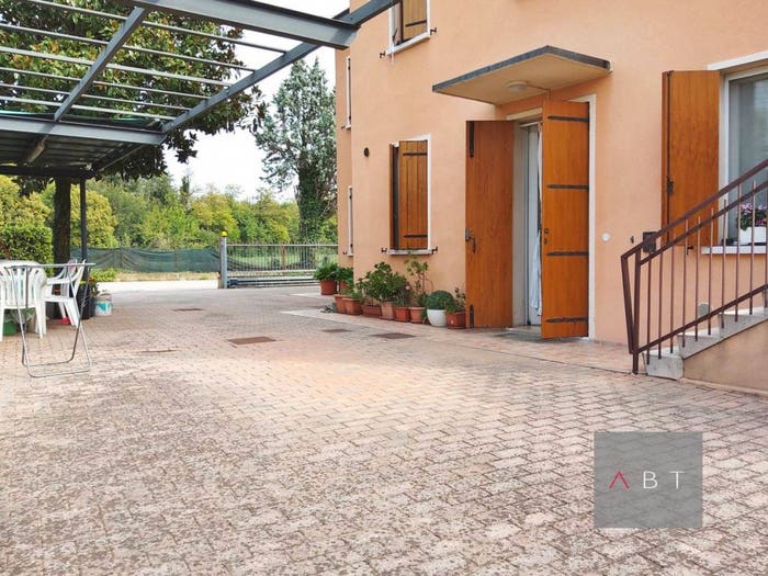Casa trilocale in vendita in Loreggia