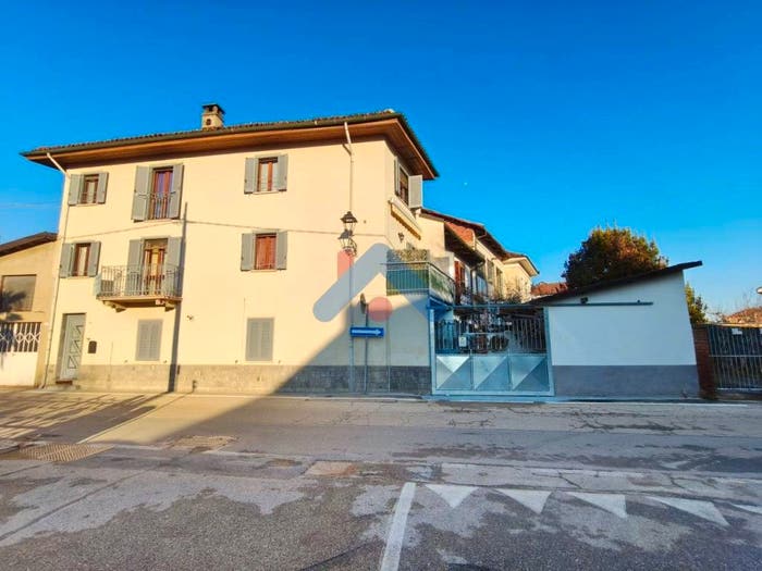 Casa quadrilocale in vendita in Via Maggio, Centro, Buttigliera d'Asti