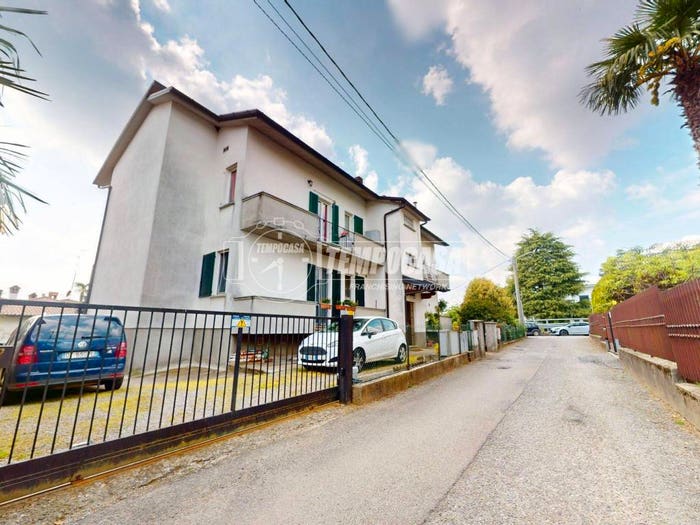 Appartamento trilocale in vendita in Via Don Mariani, Centro, Binago