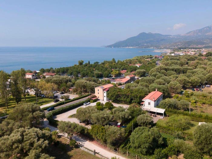 Casa con 6 locali in vendita in Via Nazionale, Capitello, Ispani