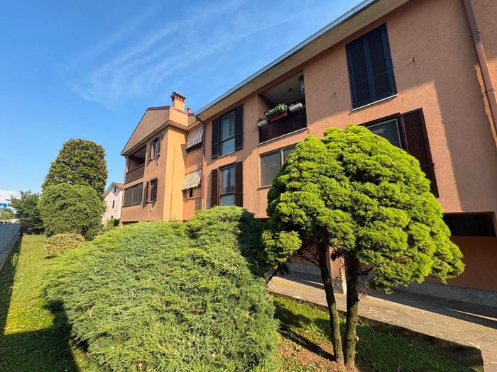 Appartamento trilocale in vendita in Via Aldo Moro, Cassinetta di Lugagnano