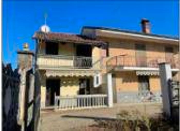 Appartamento bilocale in vendita in Via Savigliani, Centro, Scalenghe