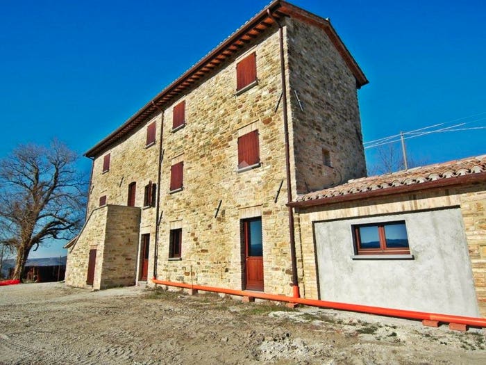 Casa con 6 locali in vendita in Pieve di Compresseto, Gualdo Tadino