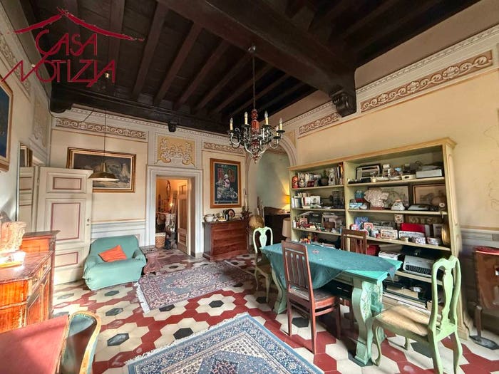 Appartamento con 6 locali in vendita in piazza santa maria, Piazza Anfiteatro Torre Guinigi, Lucca
