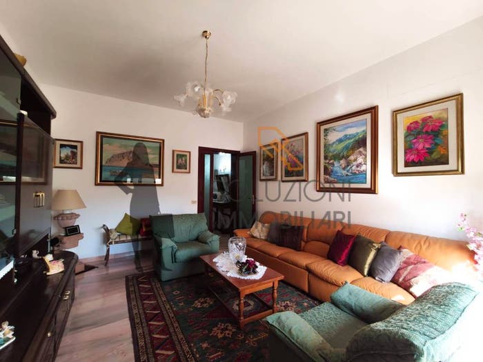 Casa con 6 locali in vendita in Via Zara, Centro, Custonaci