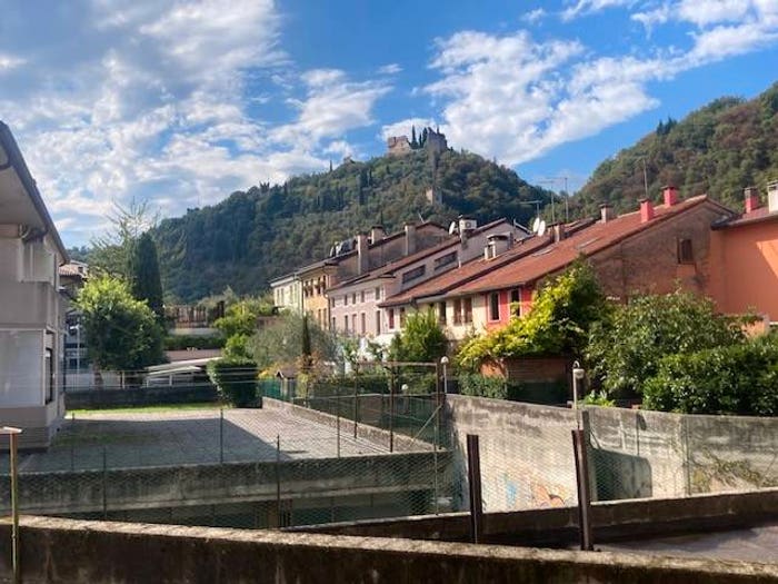 Appartamento quadrilocale in vendita in Via Dottor F Los, Centro, Marostica