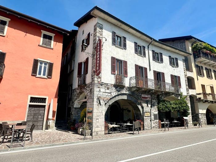 Appartamento trilocale in vendita in Via Aureggi, Centro, Domaso