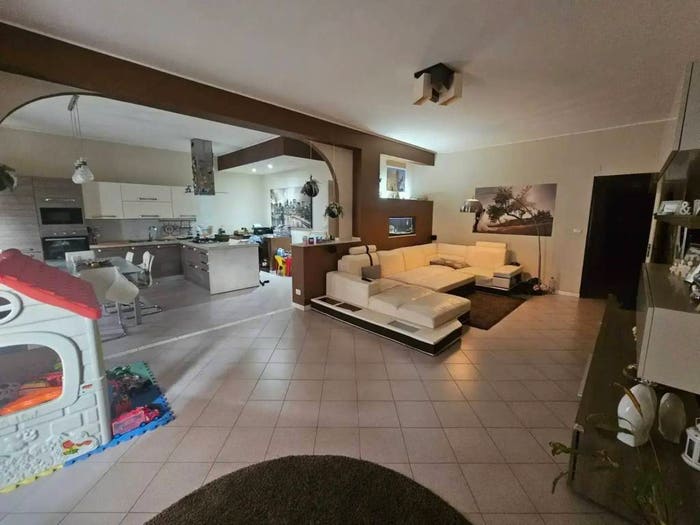 Appartamento trilocale in vendita in Via Morandi, Fiumefreddo di Sicilia