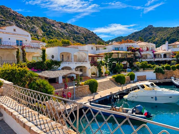 Appartamento bilocale in vendita in Baja Sardinia, Arzachena