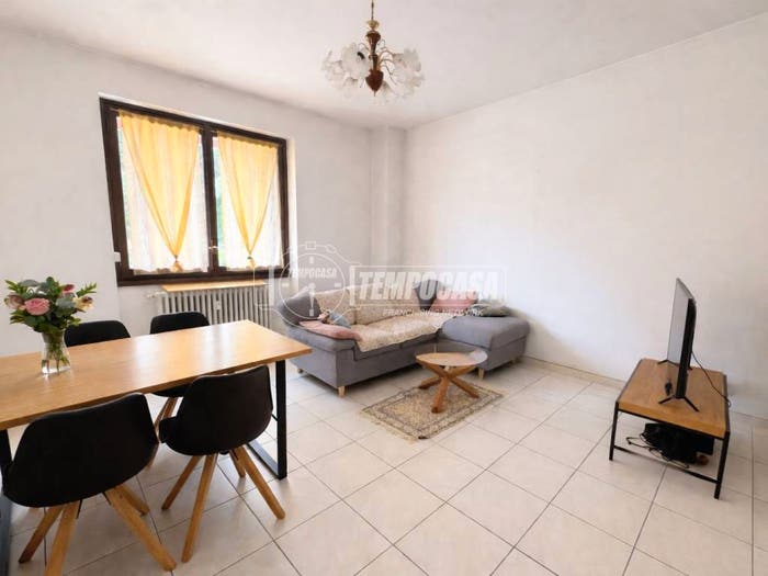 Appartamento trilocale in vendita in Via Don Angelo Perego, Centro, Merate
