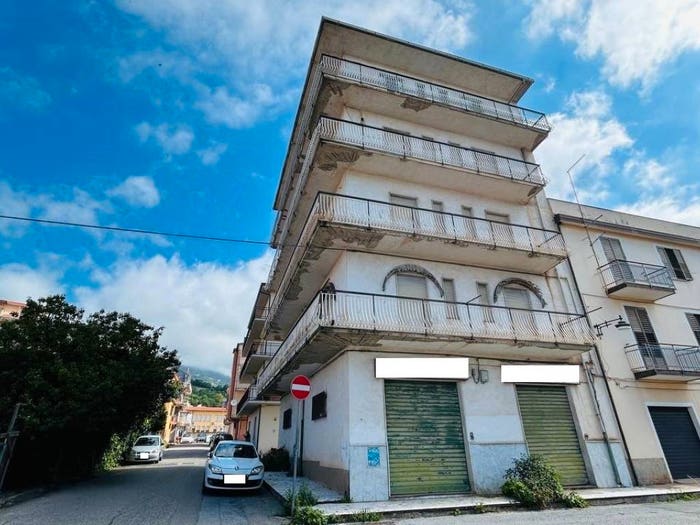 Appartamento quadrilocale in vendita in Via Maggio, Nicastro Sambiase, Lamezia Terme
