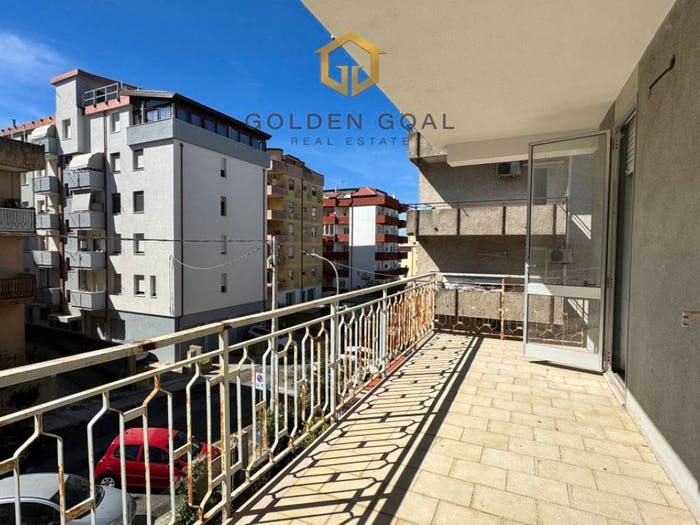 Appartamento con 5 locali in vendita in Via Piero Borrotzu, Centro, Nuoro