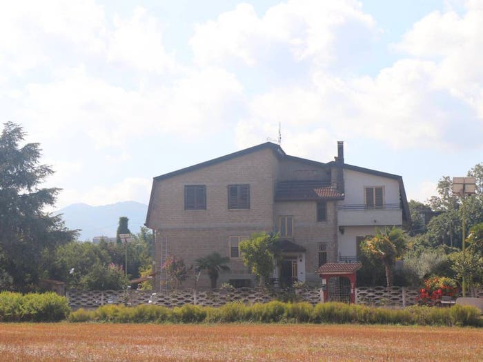 Appartamento con 6 locali in vendita in Dugenta